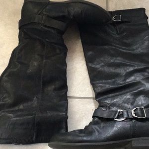 Women’s black knee high boots size 8.5
